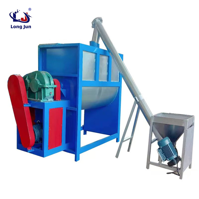 Animal feed screw belt mixer