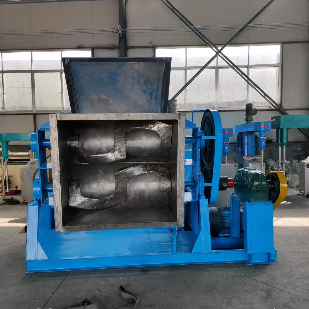 液压翻缸捏合机4