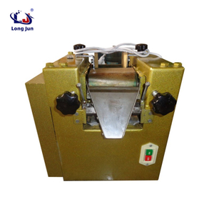 Small laboratory three roll grinder